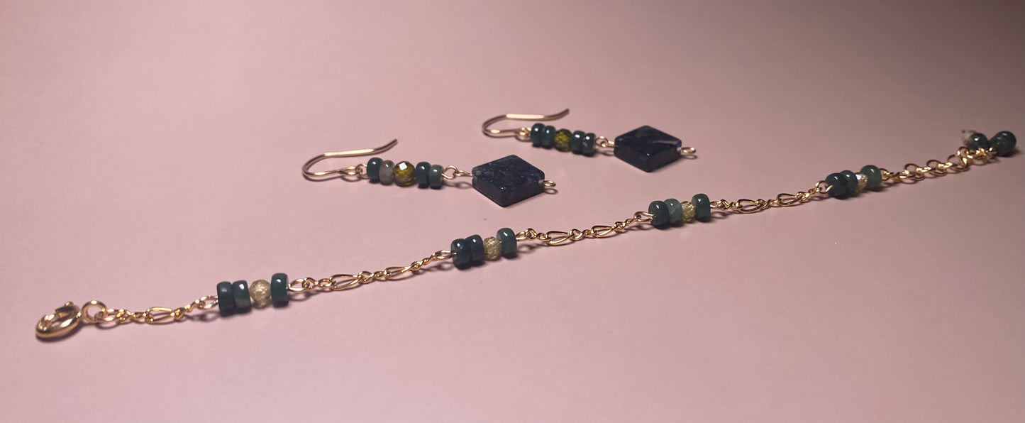 Holly Chain Bracelet