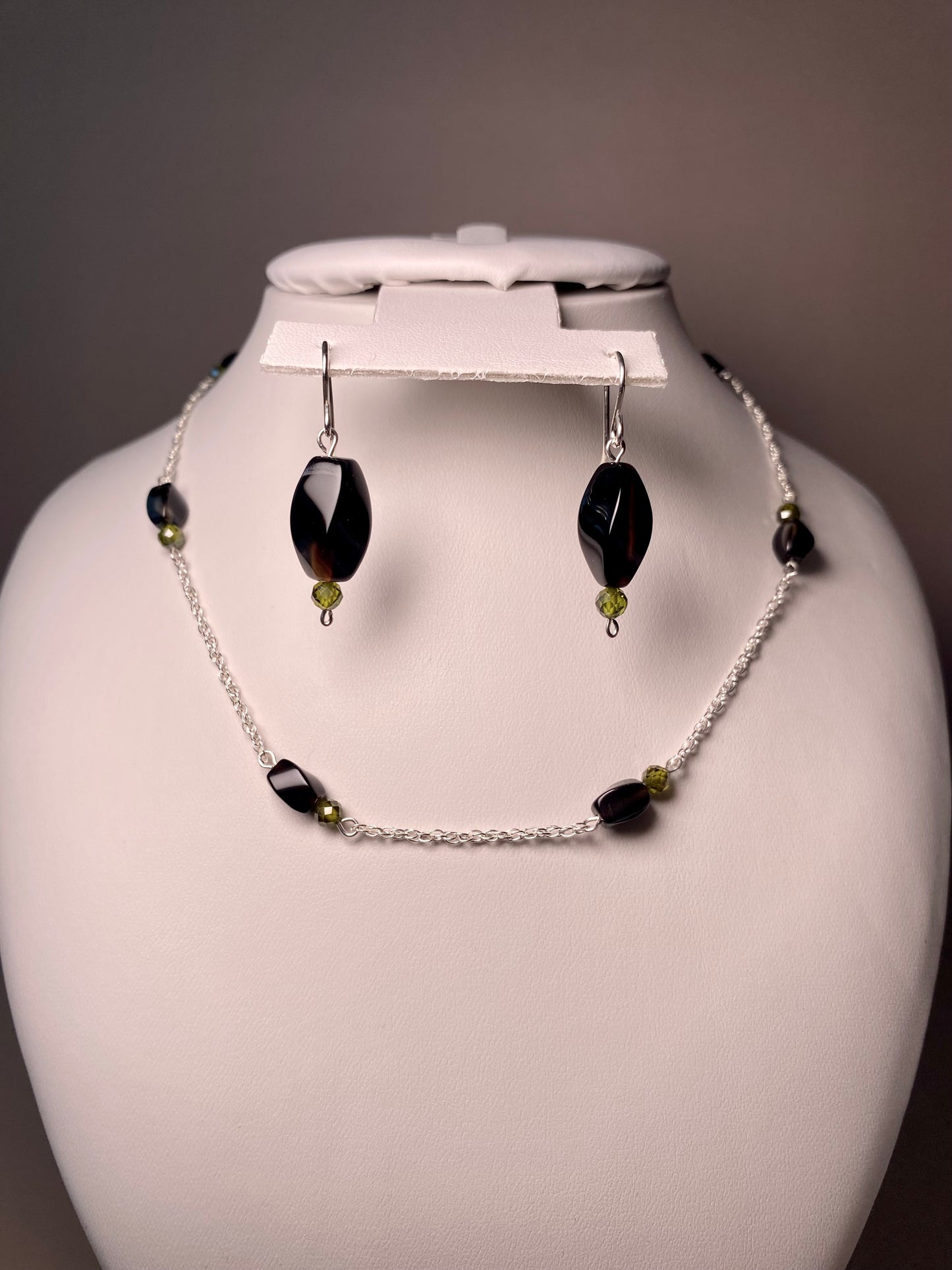 Riya Necklace
