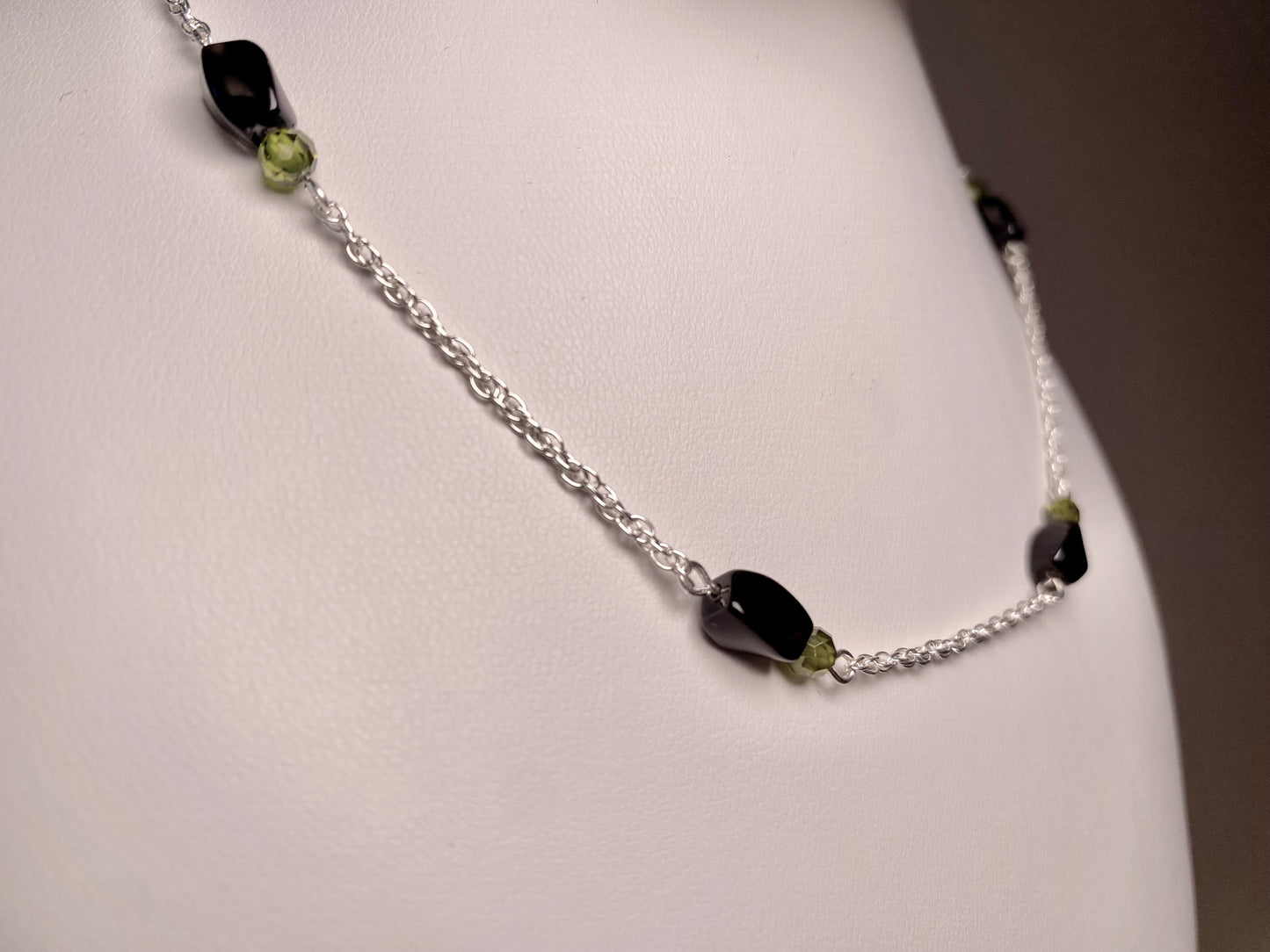 Riya Necklace