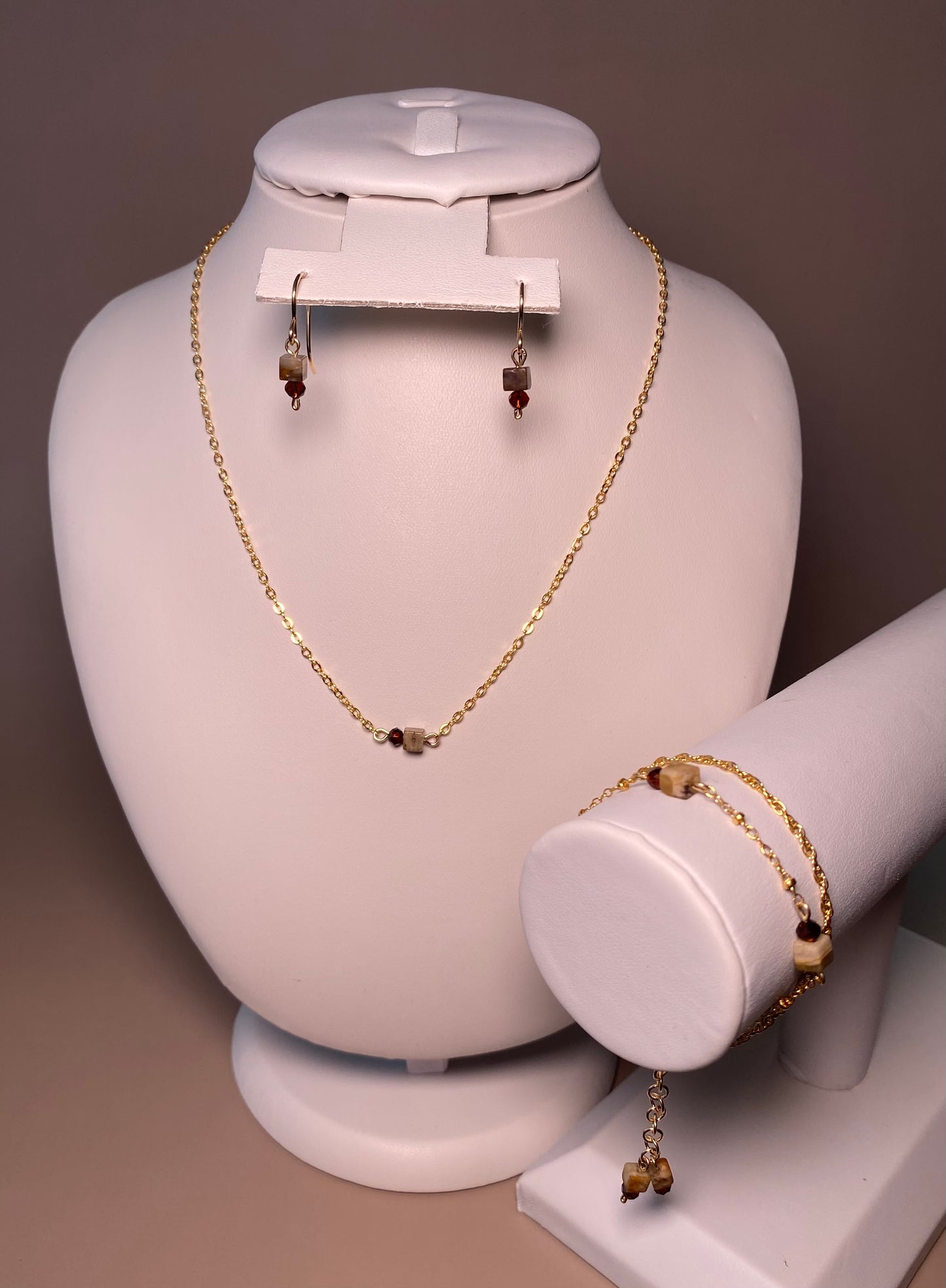 Saffy Necklace
