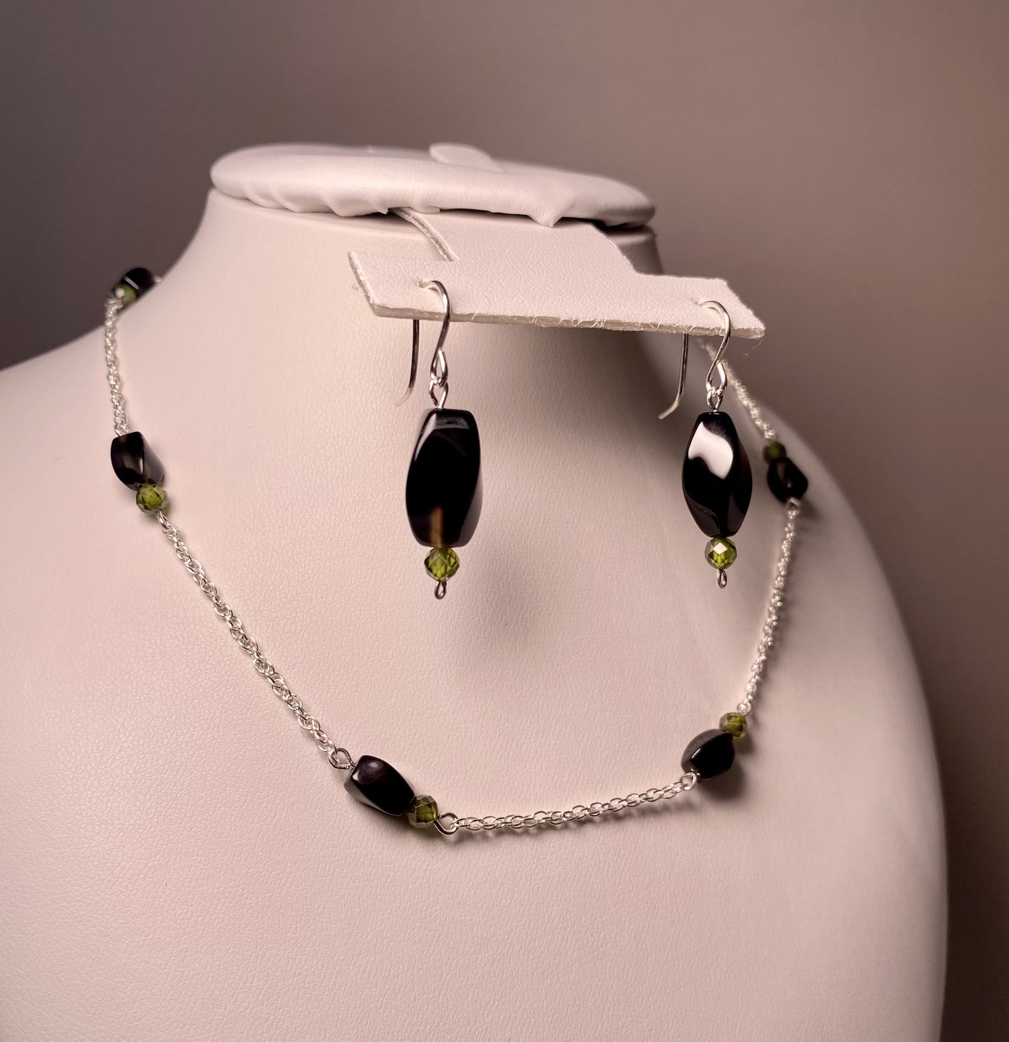 Riya Necklace