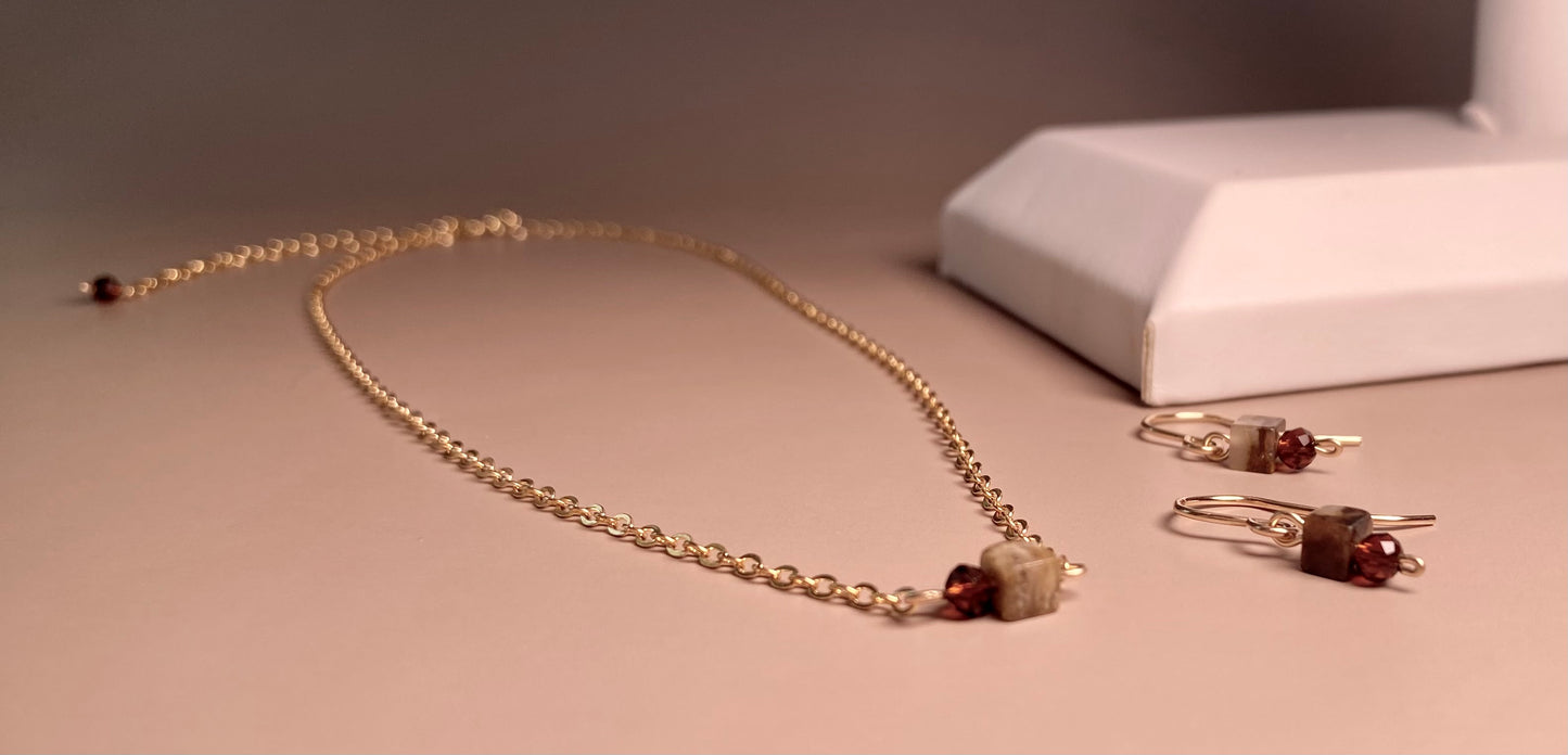Saffy Necklace