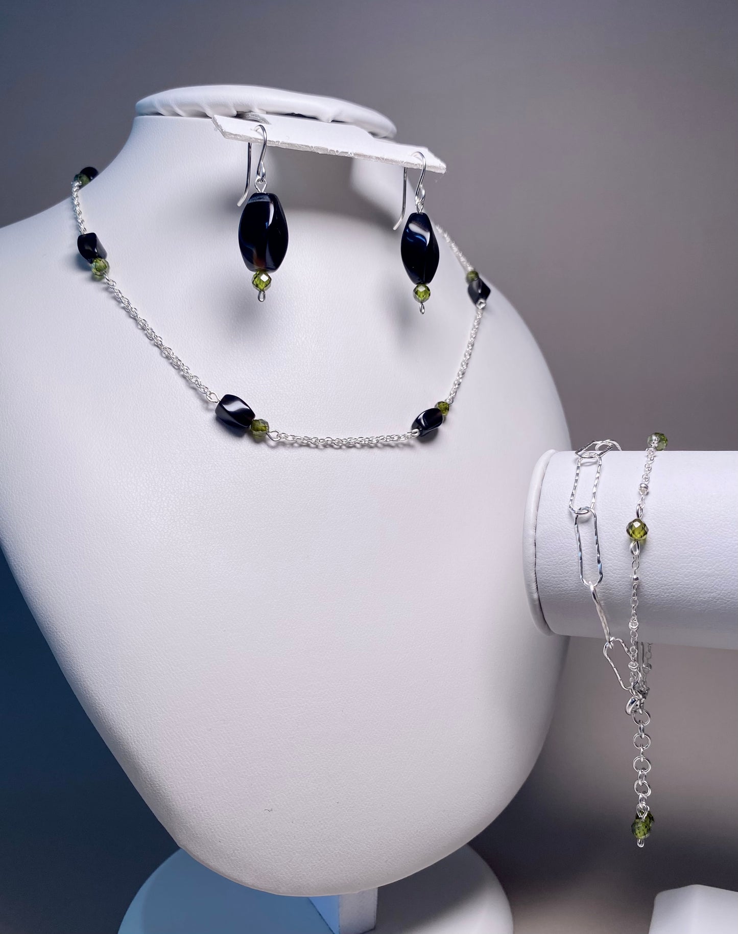 Riya Necklace